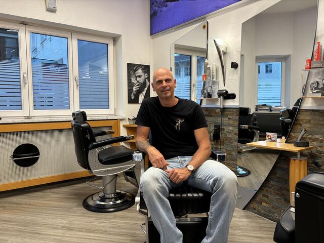 Harald Singer führt seit 23 Jahren erfolgreich seinen Salon im Reuttener Untermarkt.