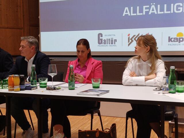 Michelle Salner (links) | Foto: Monika Hammerl