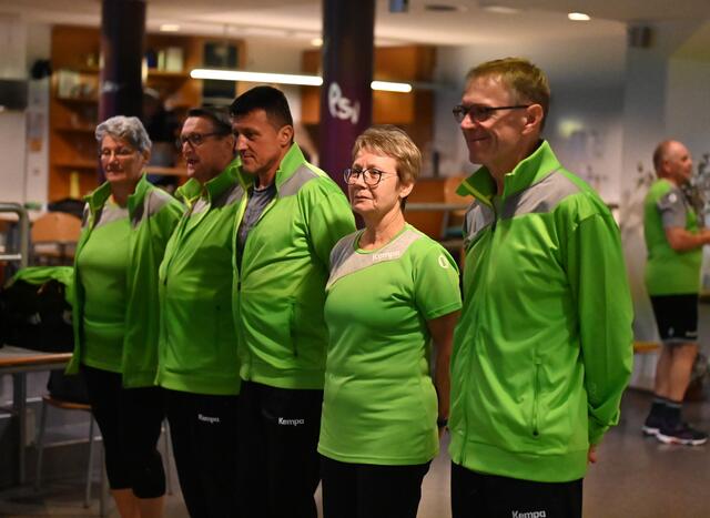 Ulrike, Rudolf, Zlatko, Christa und Kurt.
Mannschaft 2