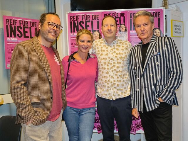 Harald Buresch, Christine Reiler, Florian Danklmaier und Alfons Haider (von links) beim Musical im Evangelischen Lichthaus. | Foto: Claudia Reisinger