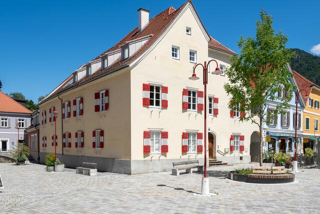 Wohn- und Geschäftshaus im ehemaligen Gerichtsgebäude in Frohnleiten | Foto:  Lebensressort/Paller