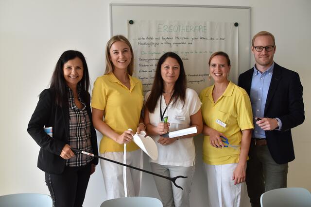 (v.l.) Alexandra Lhota (Verwaltungsleitung), Katharina Sailer (Ergotherapeutin), Pamela Fenk (Ärztliche Leiterin), Elisabeth Semotan-Rigler (Ergotherapeutin) und Geschäftsführer Thomas Kerschhofer.  | Foto: Stefan Schneider