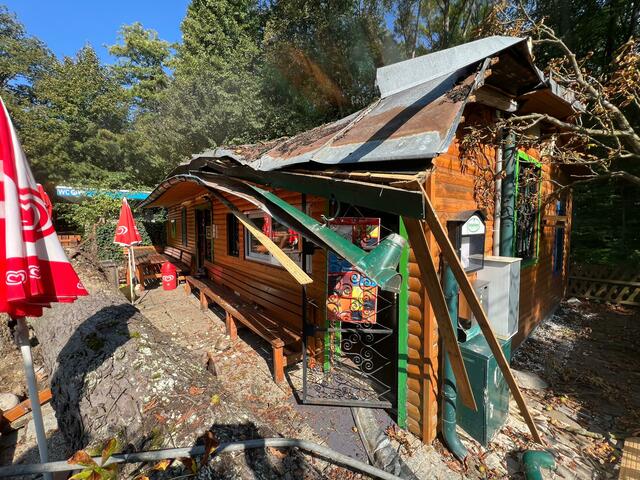 Auch das Dach wurde beschädigt | Foto: Zur Terrasse