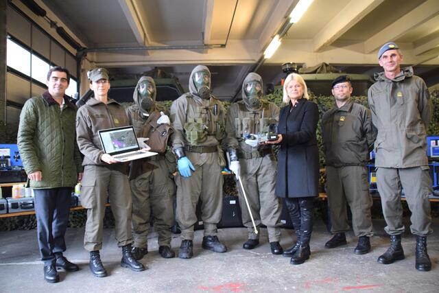 Verteidigungsministerin Klaudia Tanner besucht regelmäßig das Bundesheer. | Foto: MeinBezirk