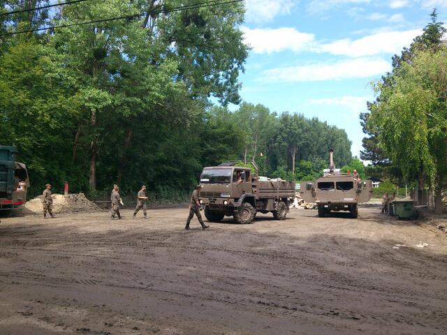 Das Bundesheer kam schneller als erwartet nach Kritzendorf.  | Foto:  Stadtgemeinde Klosterneuburg_Edely