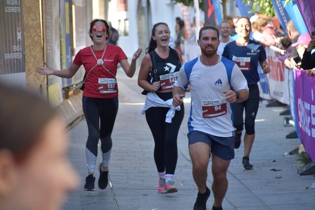 Laufbegeisterung und Kampf um jeden Platz mitten in Telfs: Alle hatten wieder großen Spaß am Volkslauf.