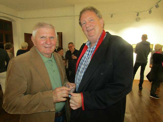 Ehrenobmann des Neumarkter Kulturvereines Anton Zotter und Kulturmanager Horst Horvath | Foto: Peter Sattler