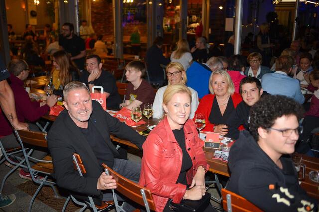 SPÖ-Tisch bei der "Hopf'n G'stopften". | Foto: Sascha Trimmel