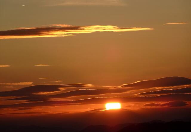 Die Sonne kommt hoch.