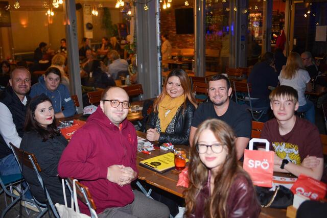 SPÖ-Tisch bei der "Hopf'n G'stopften". | Foto: Sascha Trimmel