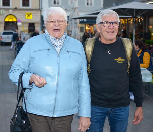Wir sind bereit - im Rucksack haben wir auch warme Kleidung mit. | Foto: Sascha Trimmel