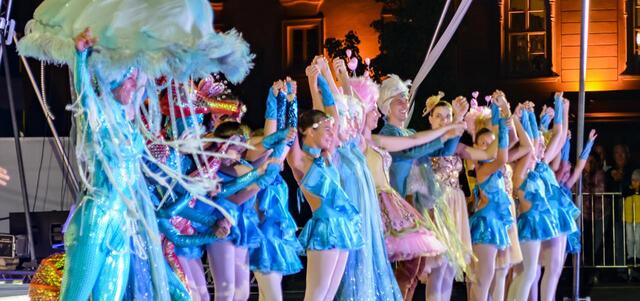 "Aquaphonix": Das Tanz-Ensemble "ortner4DANCE" begeisterte bei ihren Auftritten. | Foto: Sascha Trimmel