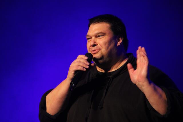 Beatboxer "FII" moderierte den Abend im Kunsthaus Weiz. | Foto: MeinBezirk/Hofmüller