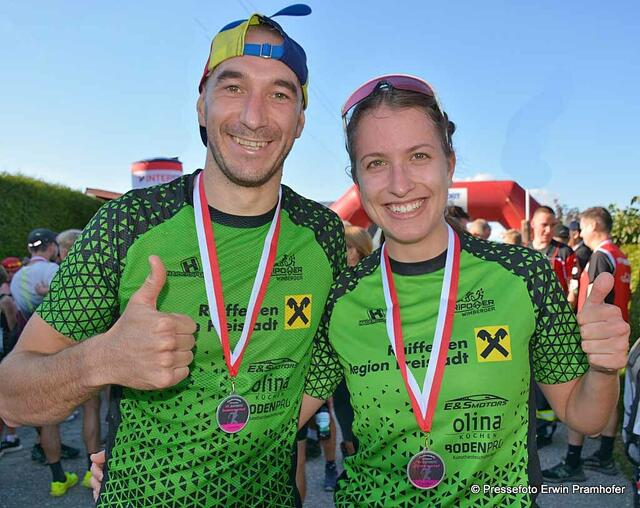 Daumen hoch vom Siegerduo: Oliver Kreindl und Theresa Pötscher