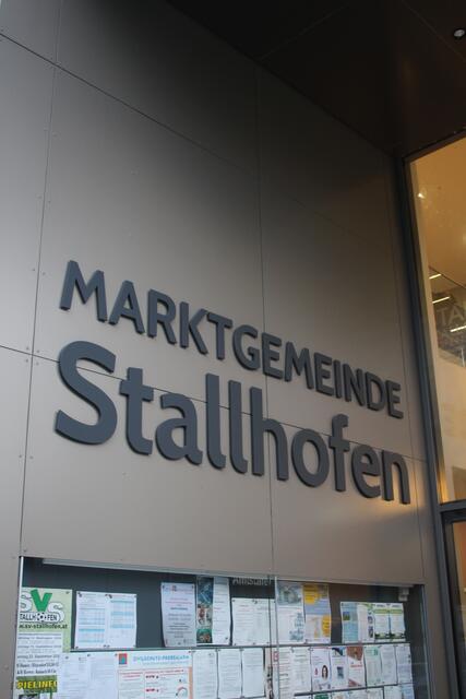 Im Gemeindeamt Stallhofen findet die Ausstellung noch bis zum 25.10.2024 statt. | Foto: Patrick Marcher