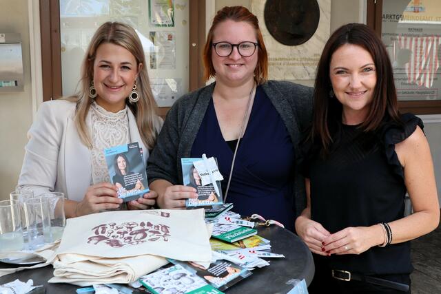 Engagement für Türkis: Beatrice Saurer, Stephanie Aichhofer, Sarah Kleindienst (v.l.)