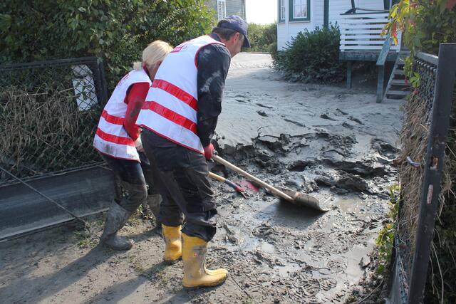 Das Ziel: Zugang zu den Häusern ohne Schlamm | Foto: (c) ÖRK