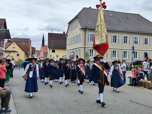Die MK Steinach beim Landesfestumzug mit 90 Gruppen