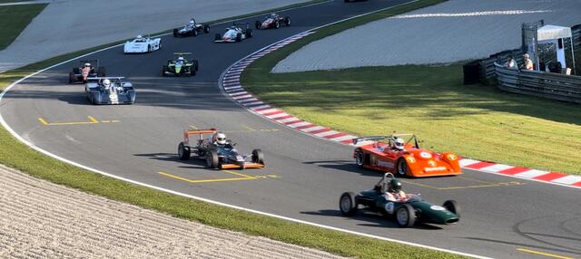 Da glühen die Motoren. | Foto: Altmann