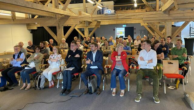 Das Publikum wurde von Prof. Weiger, eingeladen zum Mitmachen. | Foto: Tauriska