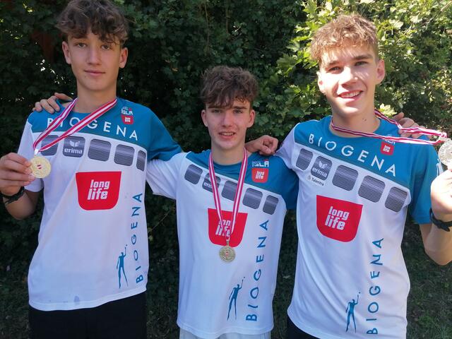 Die drei Athleten der Sportunion IGLA long life holten sich Mannschaftssilber. | Foto: SU IGLA longlife