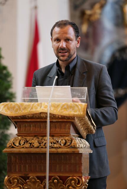 BM Florian Riedl würdigte Georg Maders Werk  | Foto: Lorenzatto