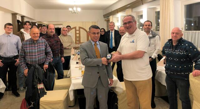 Es gibt auch immer wieder Vorträge – hier von Dr. Gerhard Mangott, | Foto: privat