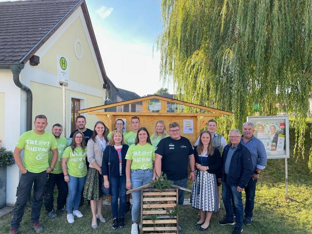 Sascha Rössler, Marco Haberreiter, Florian Tragenreif, Jana Wisauer, Viktoria Hutter, Tina Zach, Anette Töpfl, Marcel Meixner, Anja Wurz, Simone Rössler, Florian Kozar, Sabine Pfeisinger, Florian Brunner, Hermann Lauter, Günther Rössler. | Foto: LJ Vitis