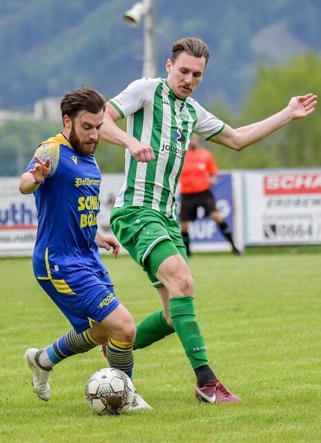 Für Christoph Joham (r.) und Michael Sixt (l.) stehen wieder sehr viele Derbyzweikämpfe auf der Taktiktafel.   | Foto: Haberl/KK