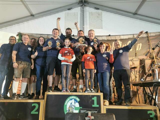 Die Oldtimerfreunde Peuerbach holten sich erneut den Weltmeistertitel 2024 am Großglockner. | Foto: Oldtimerfreunde Peuerbach