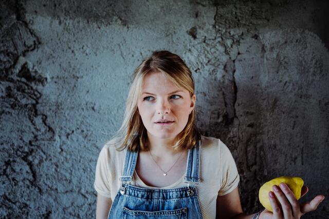 Caro Putzgruber hat mit "Foiobst" ihre zweite Single veröffentlicht und ihr Hobby zum Beruf gemacht.  | Foto: nicoleseiser.at