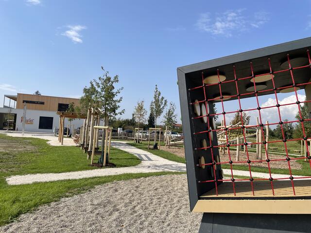 Zum Klettern und Bouldern lädt der Freizeitpark in Alkoven ein.  | Foto: Gemeinde Alkoven/Unter