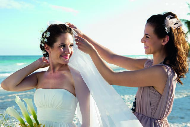 Individuelle Frisuren für jede Braut – von romantisch bis elegant. | Foto: iStock