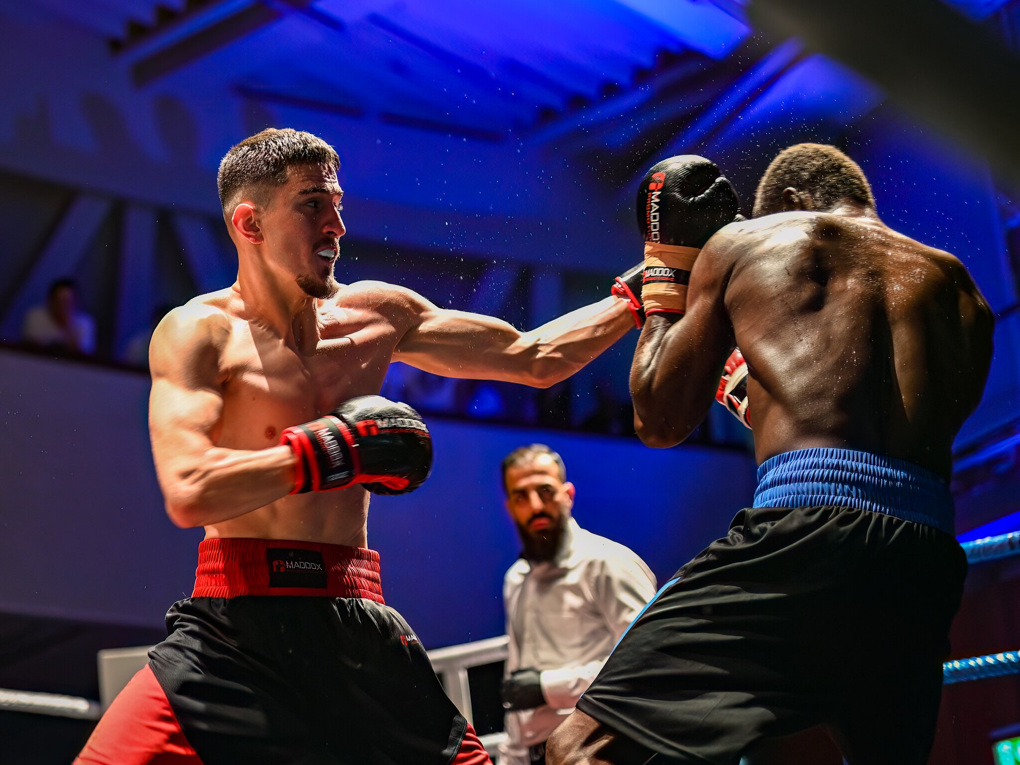 Boxnacht im Central: Volles Haus bei 