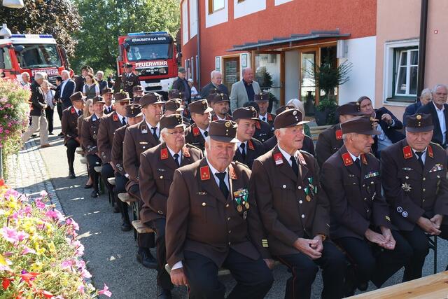In St. Georgen ob Judenburg versammelten sich zahlreiche Feuerwehrleute zur Jubiläumsfeier und der Kommandanten-Tagung. | Foto: BFV Judenburg/Nico Schaden