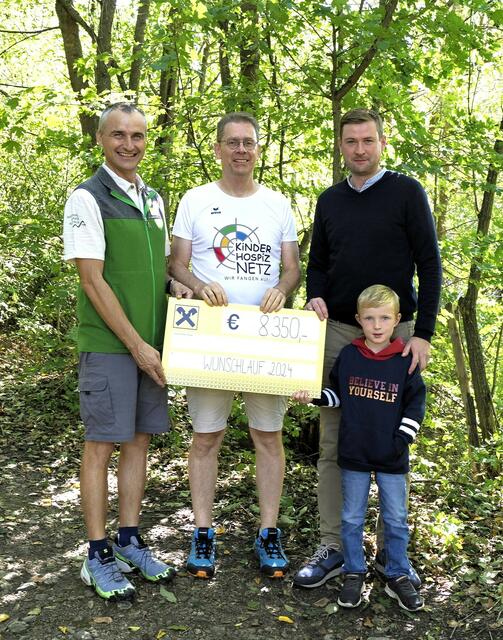 Dieter Preiß, Stefan Brunner und Lukas Gschweicher mit Sohn Julian.
