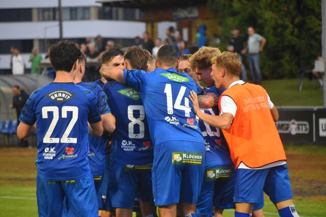 Oberwarts Kicker bejubelten einen 4:0-Sieg im Nachtrag gegen den FavAC | Foto: Michael Strini