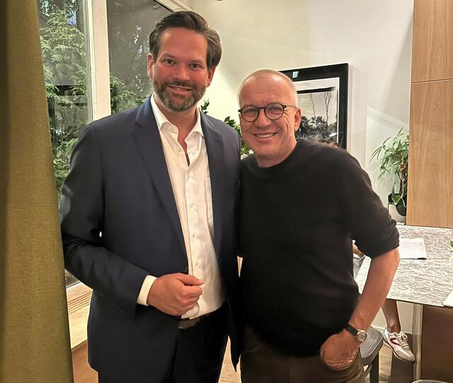 Lukas Mandl traf den ausgewanderten Gastronomen Kurt Guttenbrunner in dessen New Yorker Lokal. | Foto: Mandl