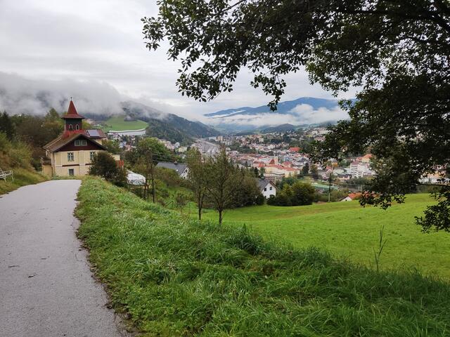 wenn man ober der Lambachsiedlung ist hat man das erste Steilstück geschafft... | Foto: I.Wozonig