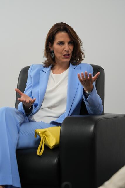 "Arbeitskräfte abziehen ist der falsche Weg", so die Bundesministerin, über den Abzug der Metereologen vom Salzburger Airport Amadeus. | Foto: Stefan Schubert