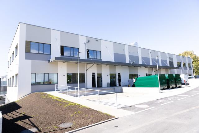 Aussenansicht des neuen Logistikcenters. | Foto: LMS/Stefan Wiesinger