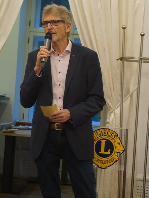 Mag. Gerhard Jeidler begrüßt die Teilnehmer