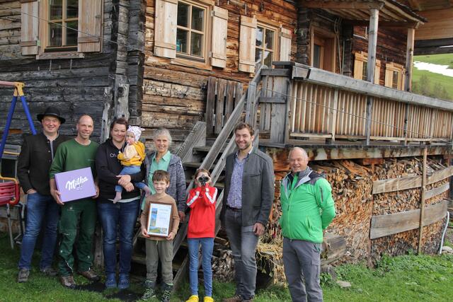 Mit dem Titel „Almhirt:in des Jahres“ wurde Familie Presslaber von der Kessleralm im Matreier Tauerntal ausgezeichnet. | Foto: NPHT/Raffler