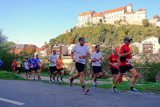 Der Lauf findet am 13. Oktober statt. | Foto: Salzach-Brückenlauf-Team