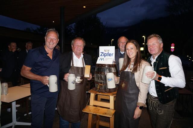 Martin Klausner, Edi Leismüller, Helmut Lutz, Johanna Haselwanter und Erwin Walch  | Foto: MeinBezirk/ Lisa Kropiunig