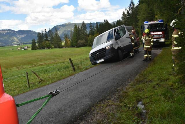 Fahrzeugbergung, Fischbach. | Foto: FF Abtenau