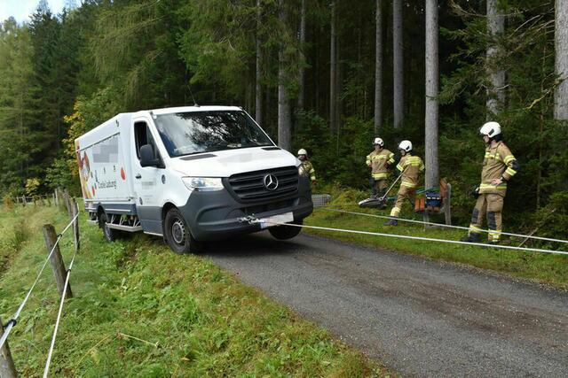 Fahrzeugbergung, Fischbach | Foto: FF Abtenau