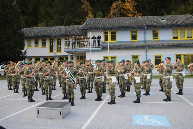 Die Militärmusik Steiermark spielte ein Platzkonzert. | Foto: MeinBezirk/Hofmüller