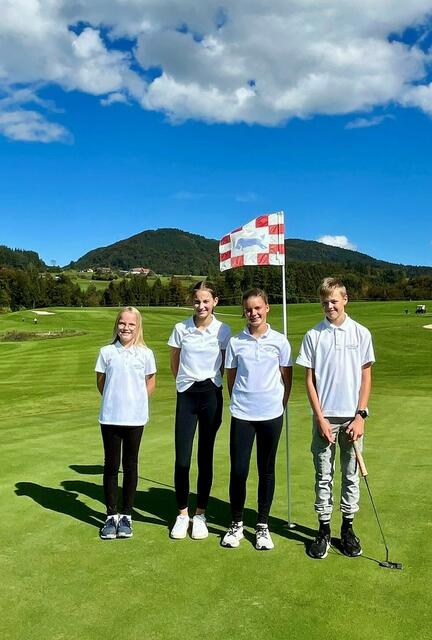 Daniel Dreschl, Lea Kocher, Clara Schwarz und Lara Neumayer vertraten die Musik-Mittelschule Radtstadt in Eugendorf.   | Foto: Musik-Mittelschule Radstadt