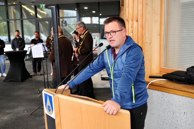 Bei den Festreden überbrachte LA Andreas Kirchmair aus Birgitz die Grüße des Landes Tirol. | Foto: Hassl